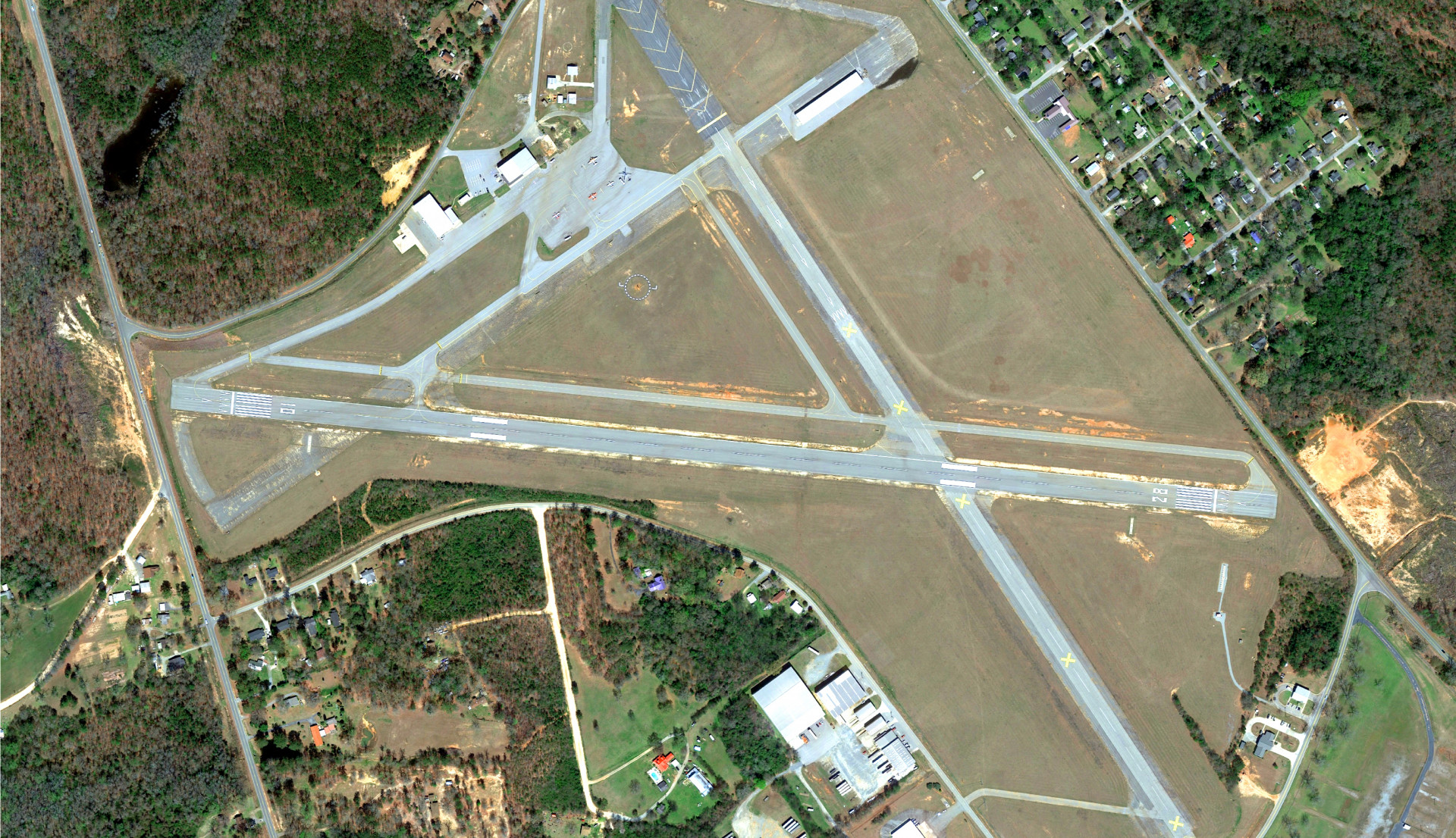 Macon Downton Airport